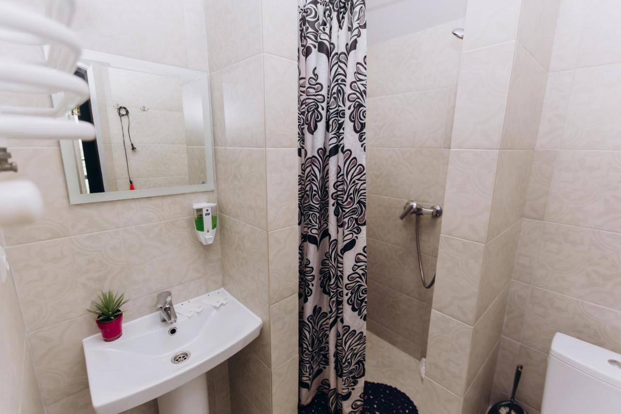 Нові Apartments Біля Жд Вокзалу Ivano-Frankivsk Extérieur photo